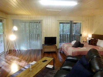 Treetops Accommodation Montville - Sydney Tourism 2