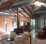 Treetops Accommodation Montville - Sydney Tourism