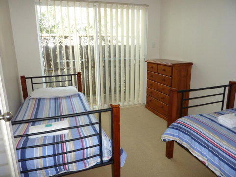Seaside Villas - Sydney Tourism 1