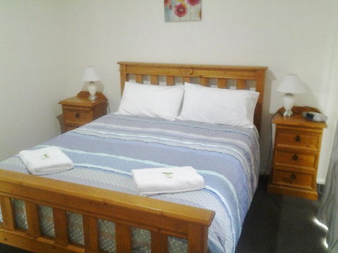 Seaside Villas - Sydney Tourism 6