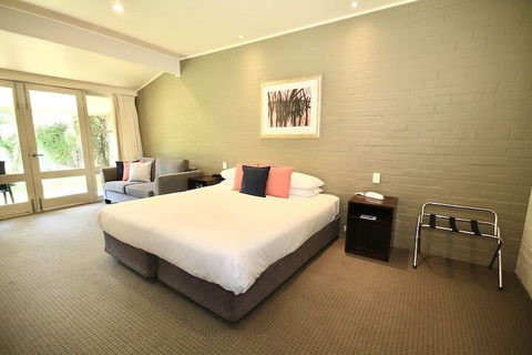 Briars Country Lodge - Sydney Tourism 3