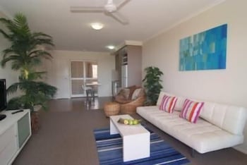 Airlie Central Apartments - Sydney Tourism 4
