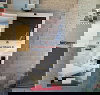 Crest Motor Inn - Sydney Tourism