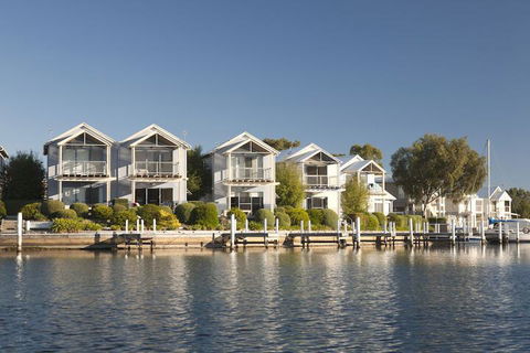 Captains Cove Resort - Sydney Tourism 2