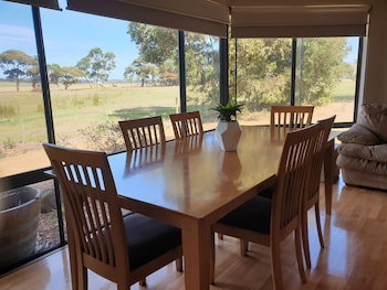 Cosy Corner Chalets - Sydney Tourism 6