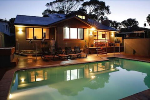 Waikiki Beach Bed & Breakfast - Sydney Tourism 2