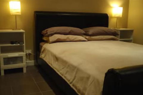 Waikiki Beach Bed & Breakfast - Sydney Tourism 6