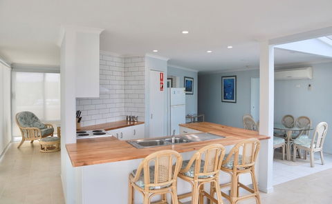 Ultimate Holiday Apartments - Sydney Tourism 2