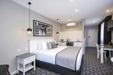 CH Boutique Hotel - Sydney Tourism 6