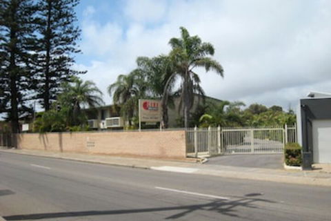Como Apartments - Geraldton - Sydney Tourism 0