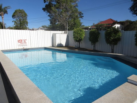 Riviera On Ruthven Motel - Sydney Tourism 0