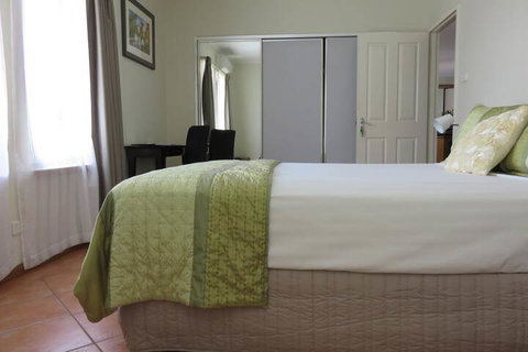 Ochre Moon B&B - Sydney Tourism 7