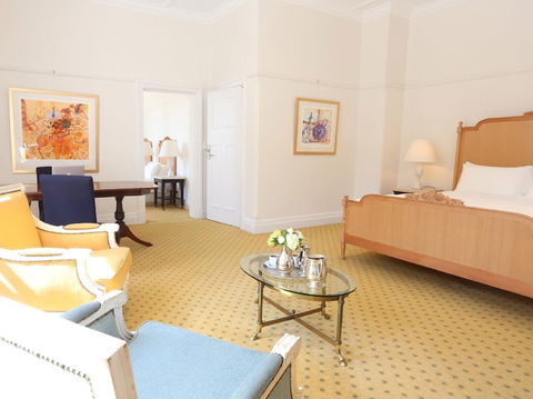 The Robertson Hotel - Sydney Tourism 3