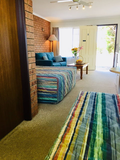 Colonial Motor Inn Pambula - Sydney Tourism 1