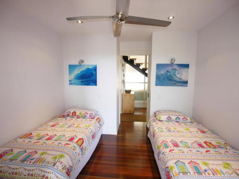 Sandbar - Sydney Tourism 1