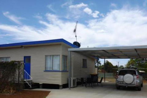 Holiday House Clermont - Sydney Tourism 0