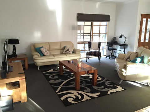 Serenity - Sydney Tourism 1