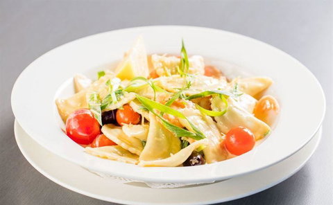 Redlands RSL Sails On Shore - Sydney Tourism 6