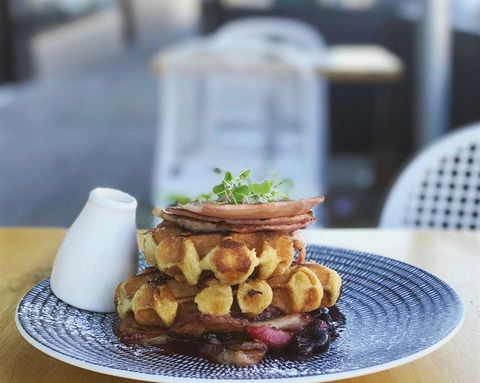 Explorers Restaurant - Sydney Tourism 0