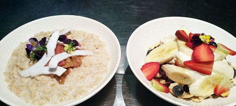 Explorers Restaurant - Sydney Tourism 9