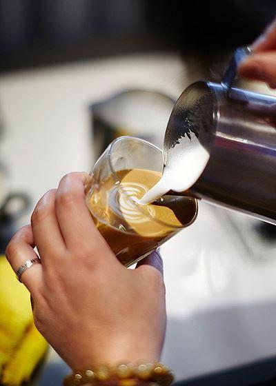 Explorers Restaurant - Sydney Tourism 15