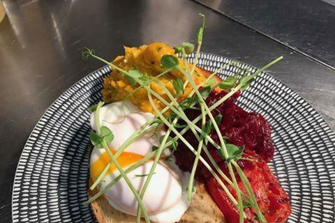 Explorers Restaurant - Sydney Tourism 4