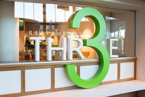 Restaurant Thr3e - Sydney Tourism 0