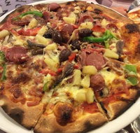 Lizas Woodfired Pizza - Sydney Tourism