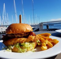 Crusoe's on the Lake - Sydney Tourism