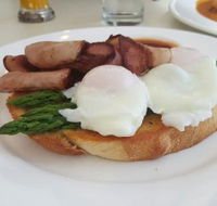 Hughzies Lakeside Brasserie - Sydney Tourism