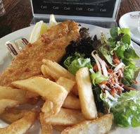 Corner Table by Alex and Michelle - Sydney Tourism