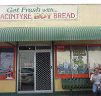 MacIntyre Hot Bread Shop - Sydney Tourism