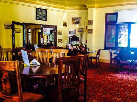 New Ivanhoe Hotel - Sydney Tourism 0