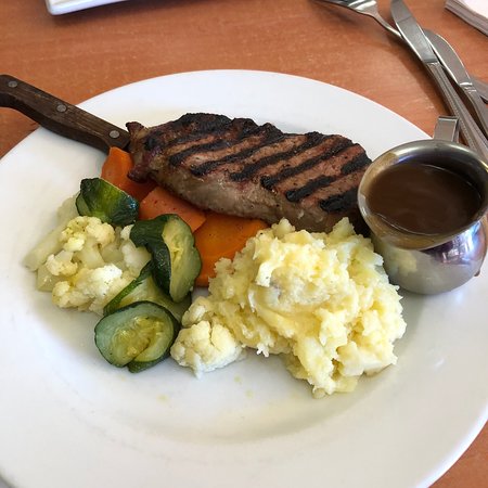 Picton Bowling Club Restaurant - Sydney Tourism 0