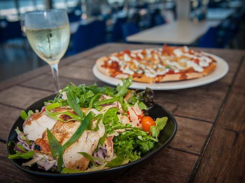 Nobby's Beach Surf Life Saving Club - Sydney Tourism 0