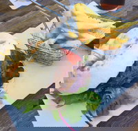 Seaview Hotel By the Beach - Sydney Tourism