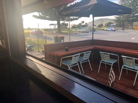 Surf Beach Cafe - Sydney Tourism 2