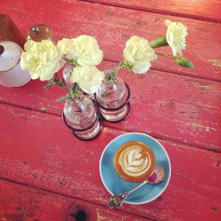 Favourite Chair Cafe - Sydney Tourism 0