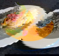 Hang Out Thai Restaurant  Cafe