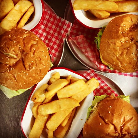 JB & Sons - Dee Why - Sydney Tourism 0