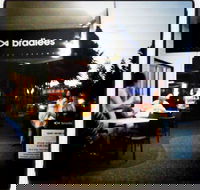 Bradlees on the Beach - Sydney Tourism