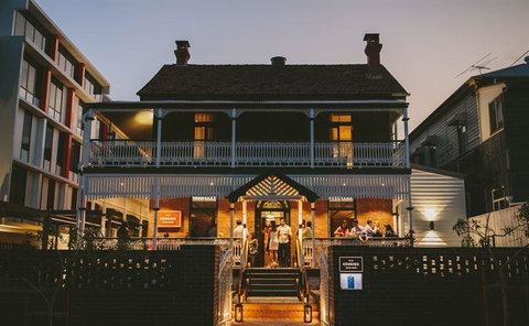 Paulie's Corner - Sydney Tourism 12