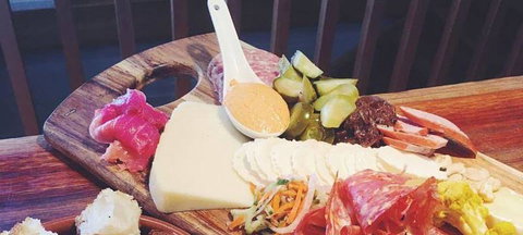 Paulie's Corner - Sydney Tourism 3