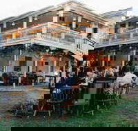 Mavis's Kitchen and Cabins