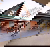 Petersons Wines on Broke Road - Sydney Tourism