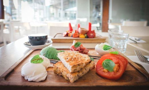 Boardwalk Bistro On Hastings - Sydney Tourism 11