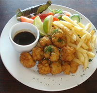 Beachfront Hotel - Sydney Tourism