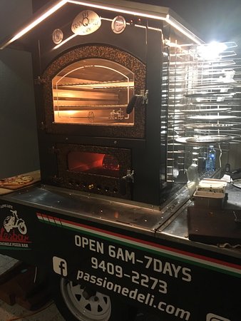 Vesbar Mobile Pizza Bar - Sydney Tourism 0