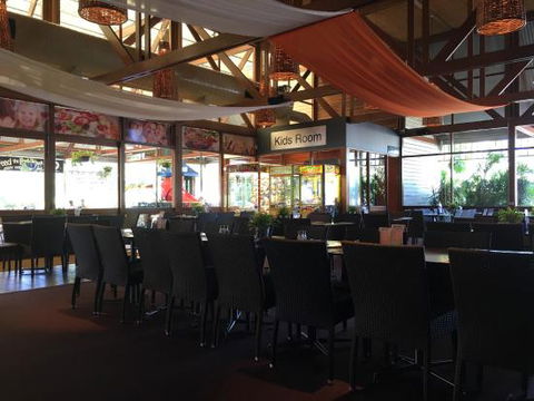 Burleigh Town Tavern - Sydney Tourism 0