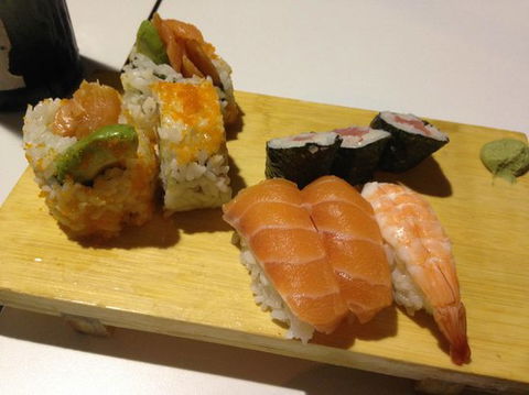 Tsuru Sushi Cafe - Sydney Tourism 0